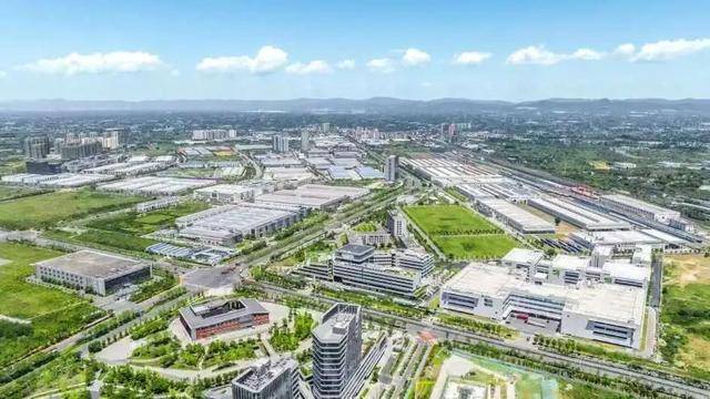 有需必应 无事不扰｜“链长制+专班” 新都高新区成立政企百人招商团