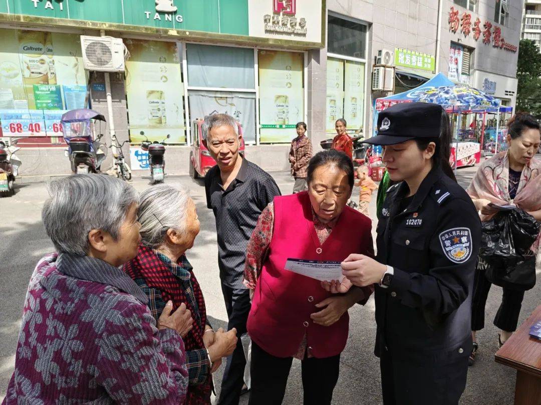遂宁经开区：文明养犬“不掉链” 邻里和谐“无上限”
