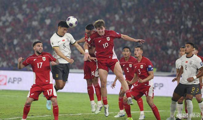 国足提前一轮无缘世界杯，2018年里皮的国足依然是近几届最强！