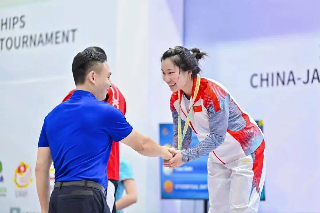 狂揽3金3银！两位柳州妹闪耀国际赛场！