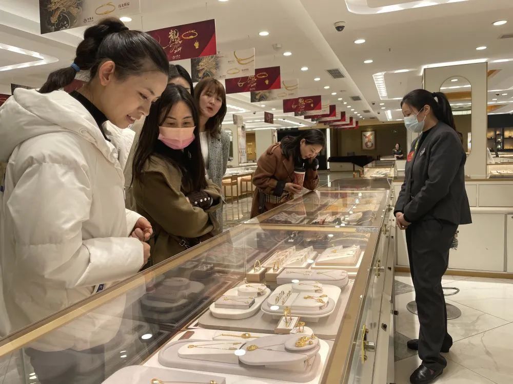 哈尔滨贵金属骗局(哈尔滨万银贷款怎么样)
